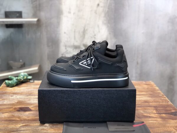 PRADA SNEAKER