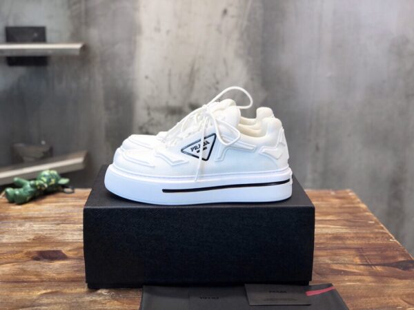 PRADA SNEAKER