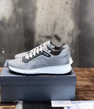PRADA SNEAKER