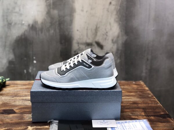 PRADA SNEAKER