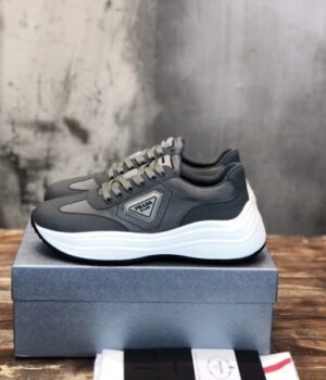 PRADA SNEAKER