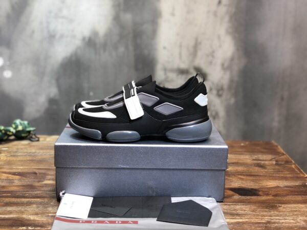 PRADA SNEAKER