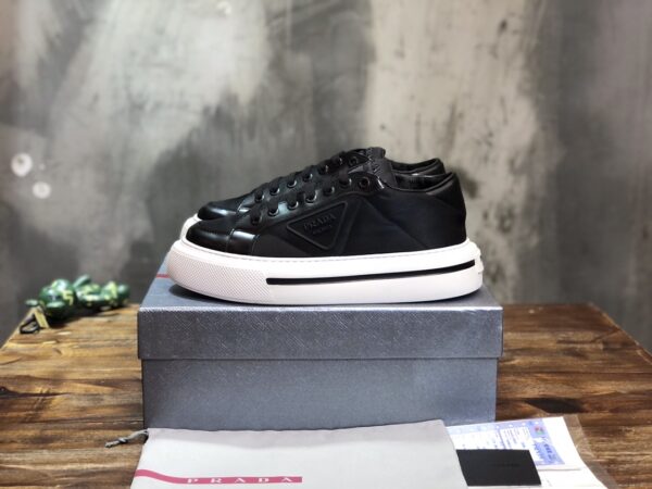 PRADA SNEAKER