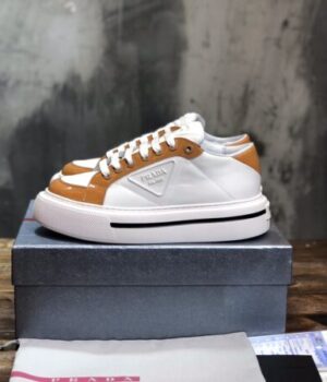 PRADA SNEAKER