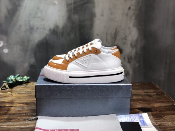 PRADA SNEAKER