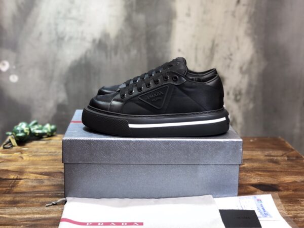 PRADA SNEAKER