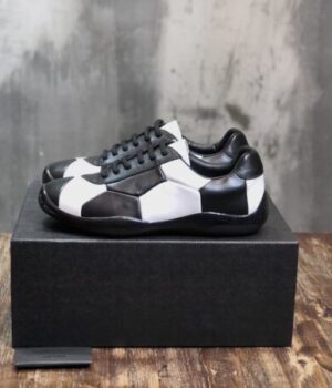 PRADA SNEAKER