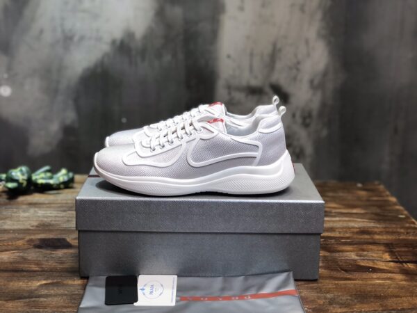 PRADA SNEAKER