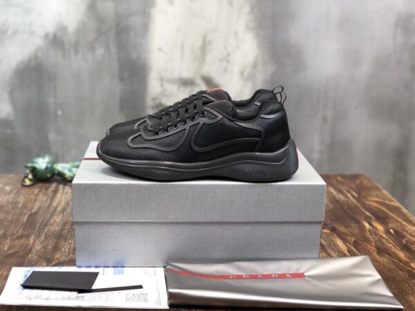 PRADA SNEAKER
