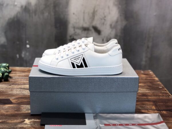 PRADA SNEAKER