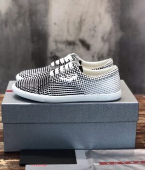 PRADA SNEAKER