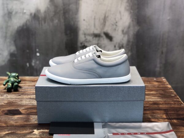 PRADA SNEAKER