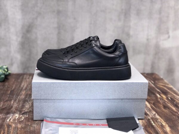 PRADA SNEAKER