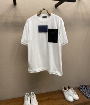 PRADA TSHIRT
