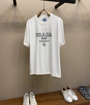 PRADA TSHIRT