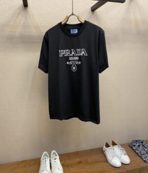 PRADA TSHIRT