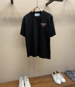 PRADA TSHIRT