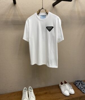 PRADA TSHIRT