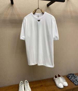 PRADA TSHIRT