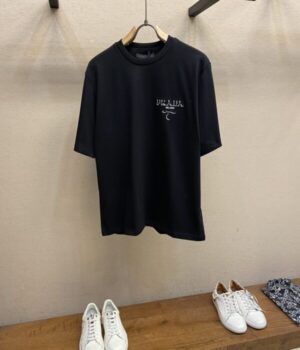 PRADA TSHIRT