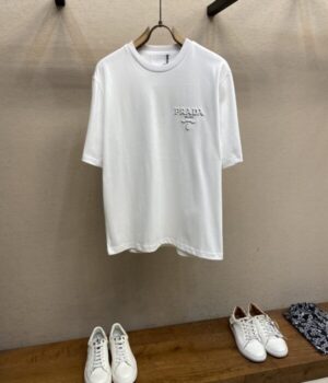 PRADA TSHIRT