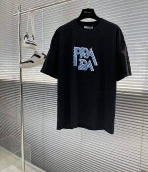 PRADA TSHIRT
