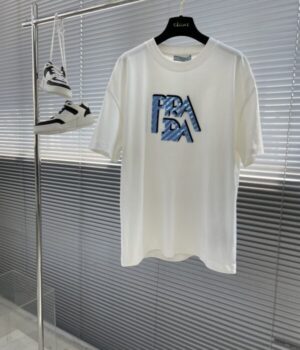 PRADA TSHIRT