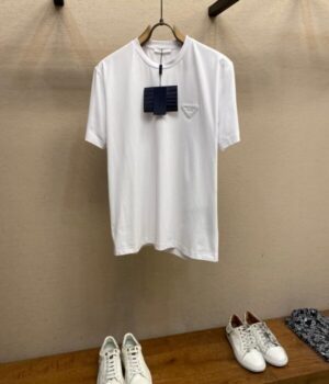 PRADA TSHIRT