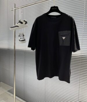 PRADA TSHIRT