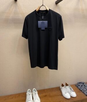 PRADA TSHIRT