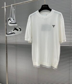 PRADA TSHIRT
