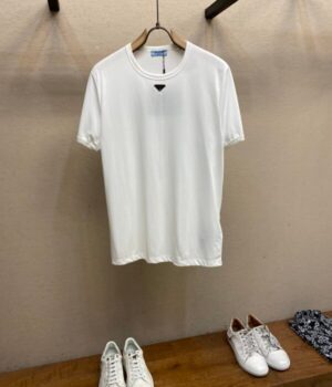 PRADA TSHIRT