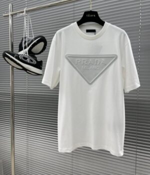 PRADA TSHIRT