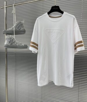 PRADA TSHIRT