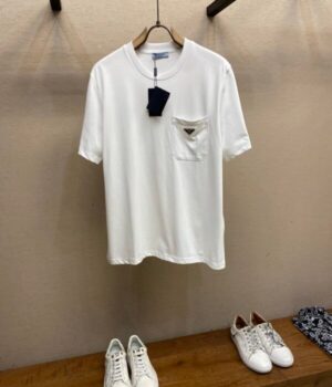 PRADA TSHIRT