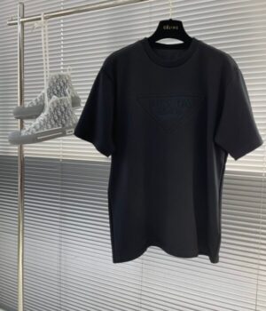 PRADA TSHIRT