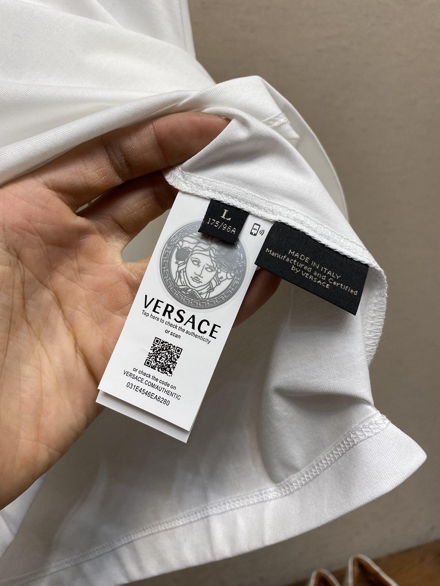VERSACE TSHIRT - Image 7