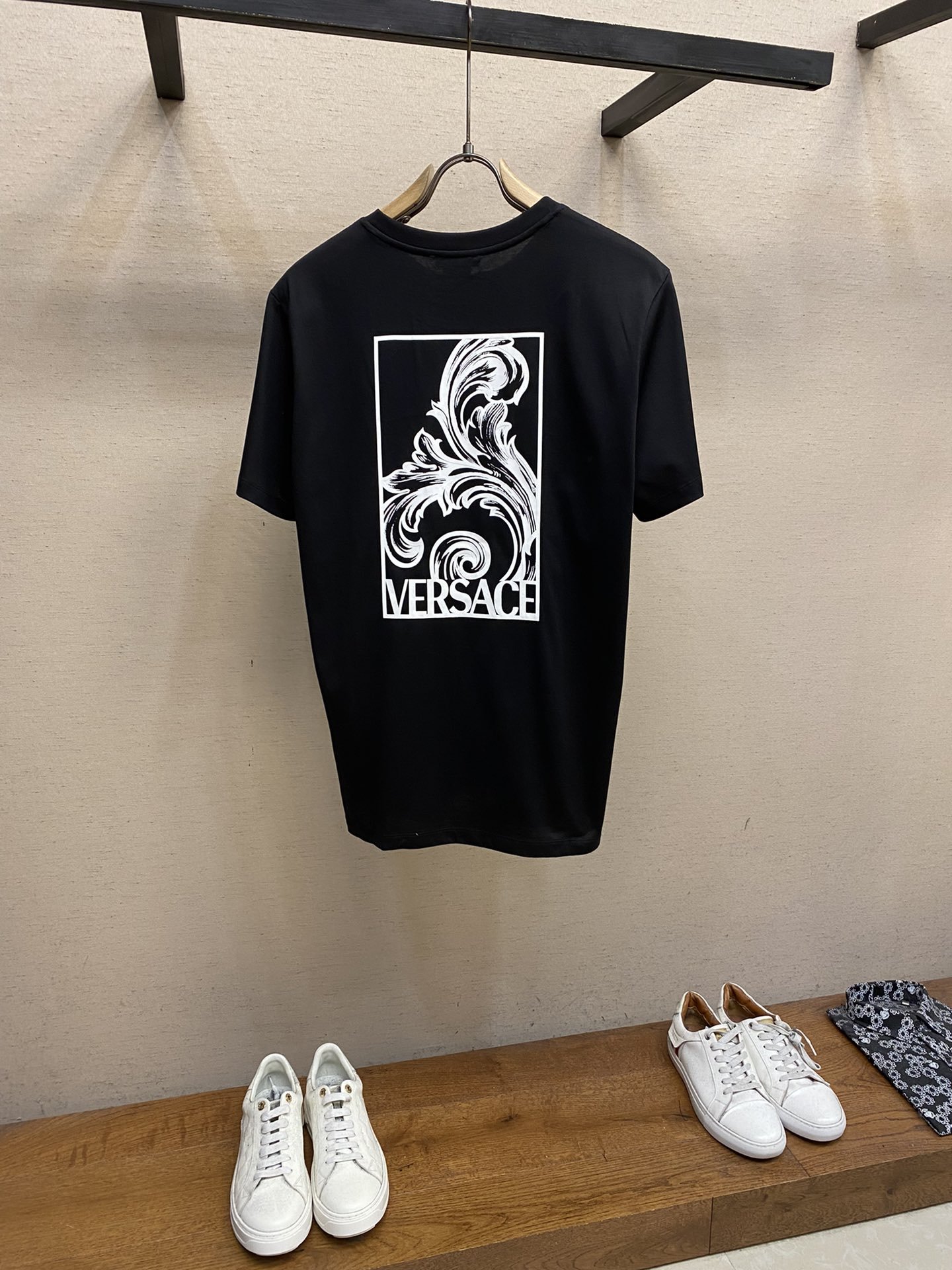 VERSACE TSHIRT - Image 3