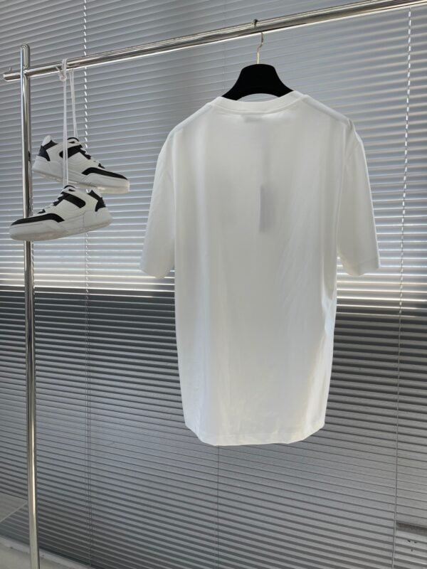 VERSACE TSHIRT - Image 6