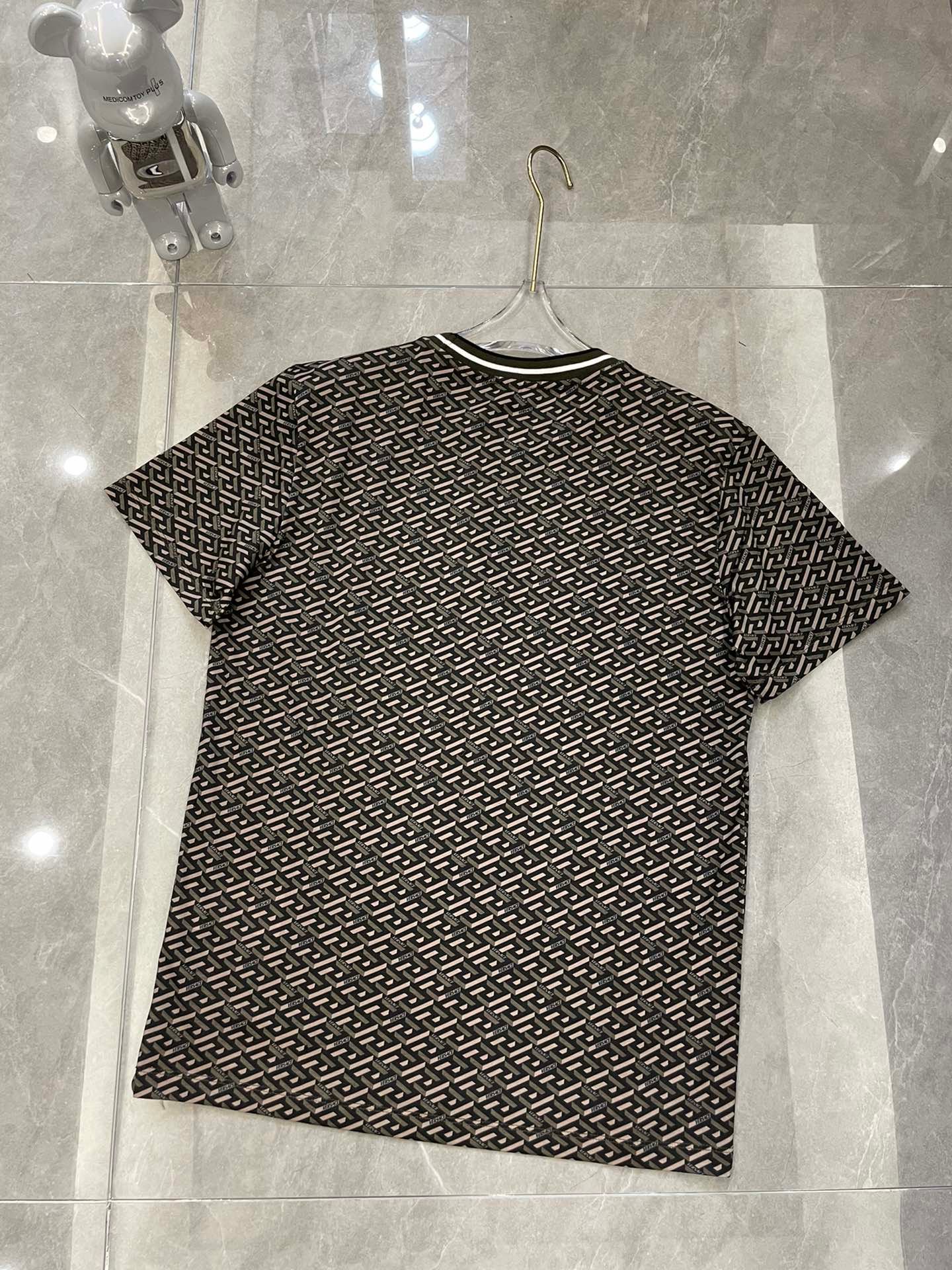 VERSACE TSHIRT - Image 3