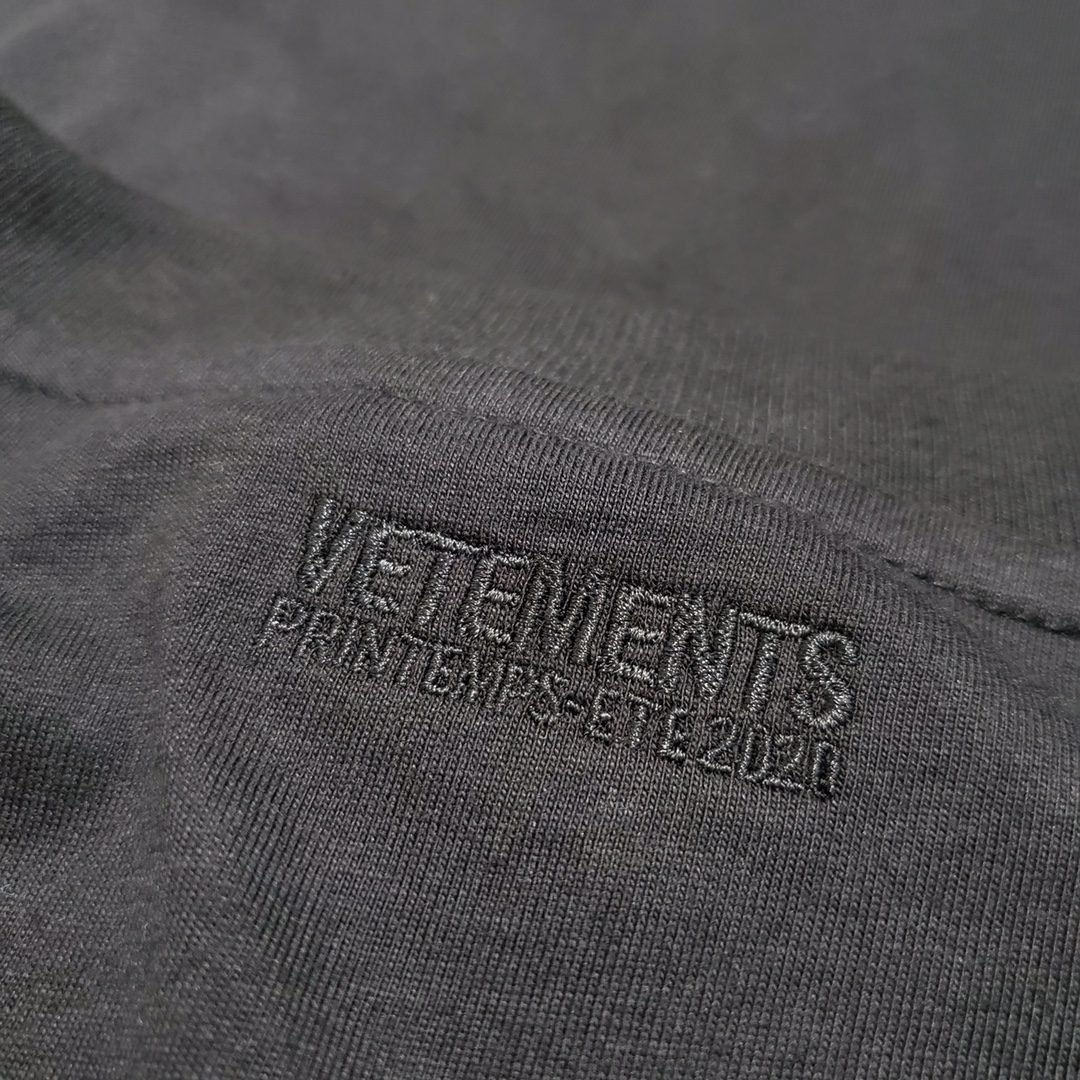 VETEMENTS TSHIRT - Image 5