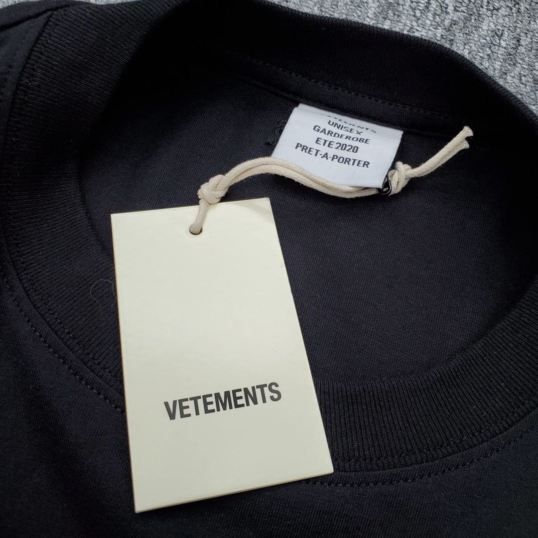 VETEMENTS TSHIRT - Image 7