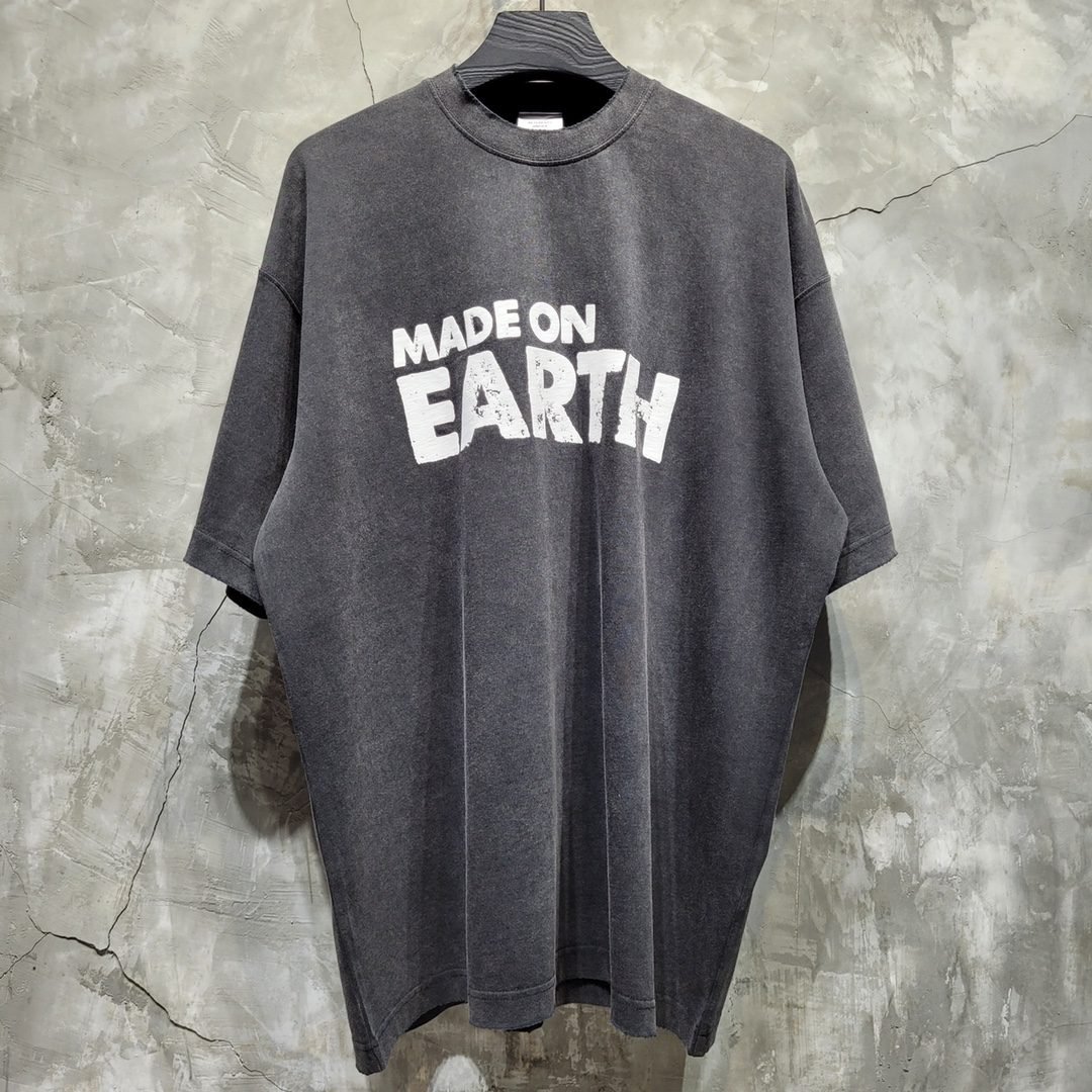 VETEMENTS TSHIRT - Image 2