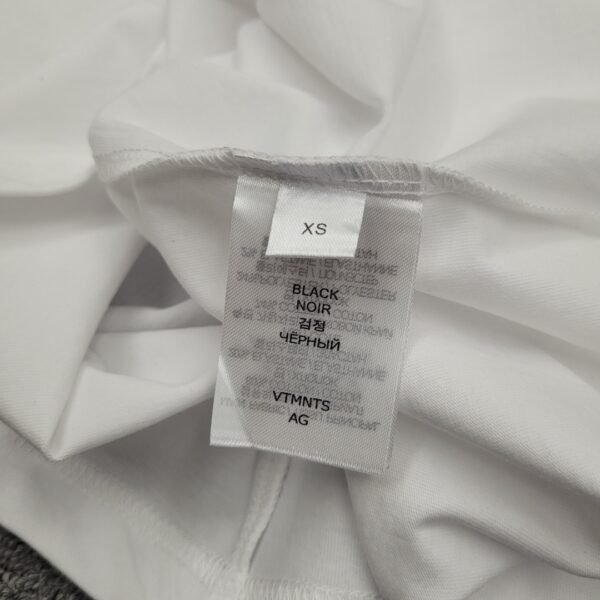 VETEMENTS TSHIRT - Image 6