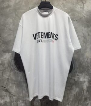 VETEMENTS TSHIRT
