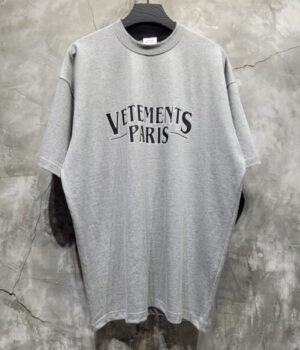 VETEMENTS TSHIRT