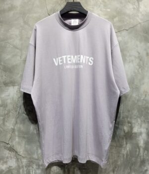 VETEMENTS TSHIRT