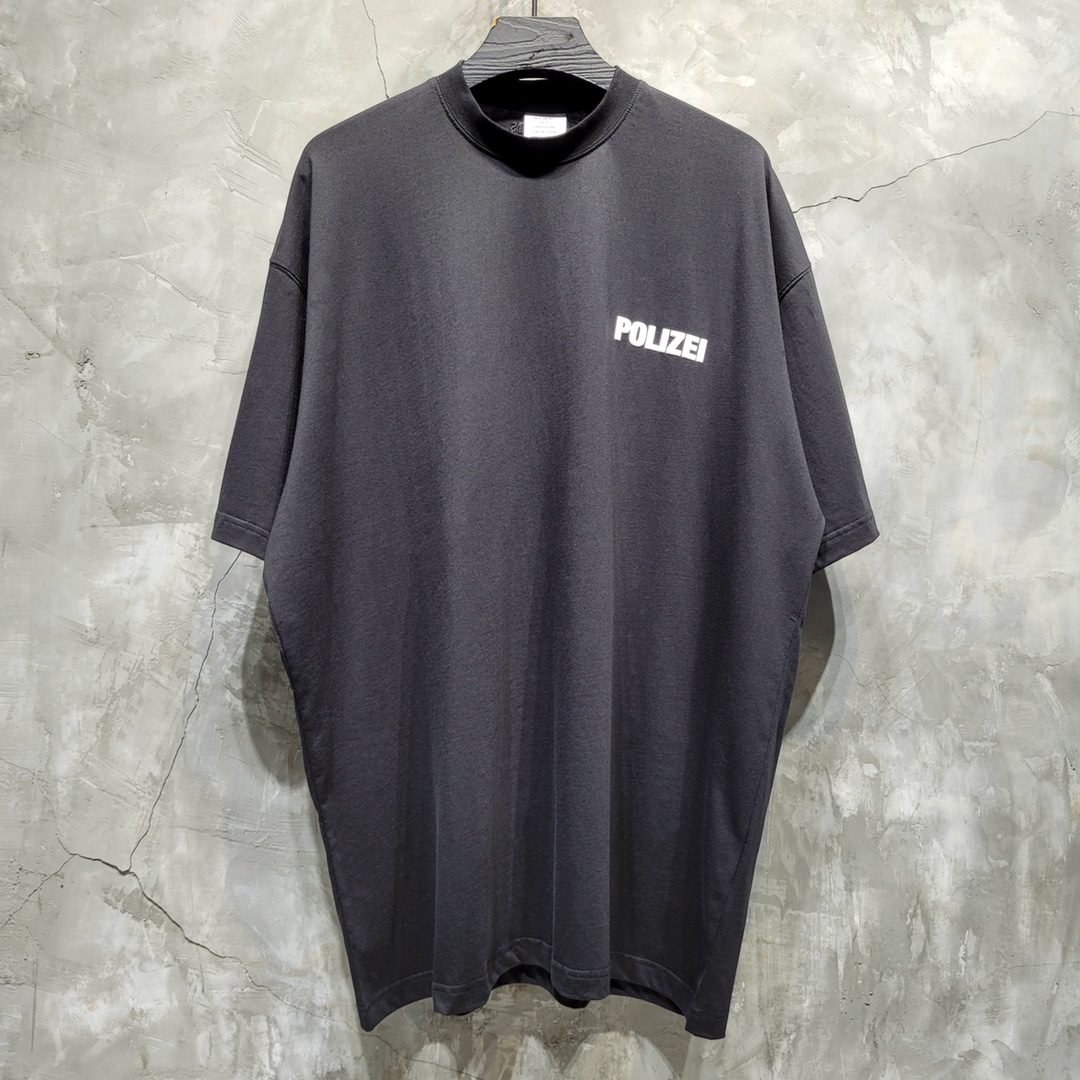 VETEMENTS TSHIRT - Image 2
