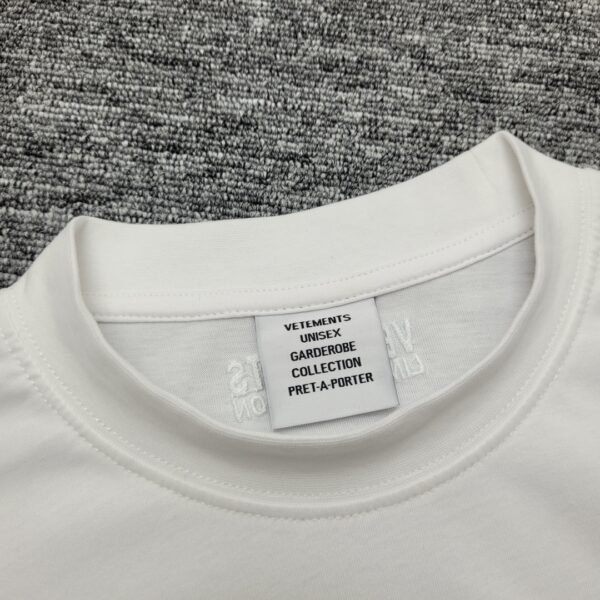 VETEMENTS TSHIRT - Image 4
