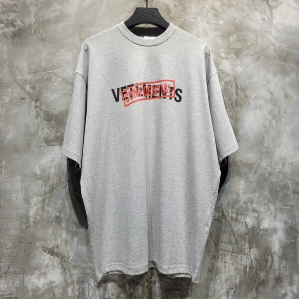 VETEMENTS TSHIRT
